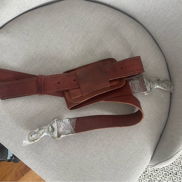 Brown leather satchel bag never used - Picture 4 of 8